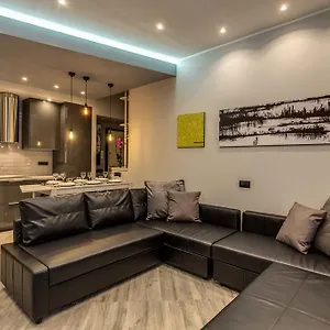 https://lux-apartment.it-romehotels.com
